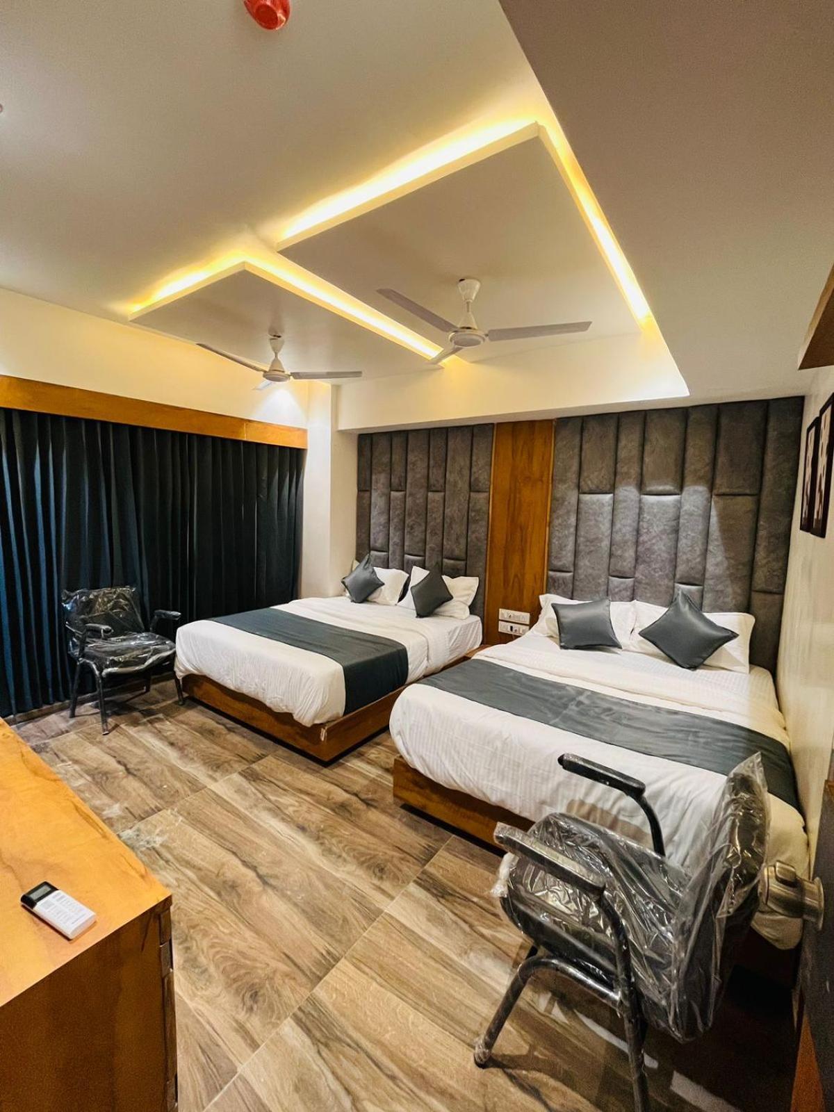 Hotel Paramount Villa Gandhinagar Exterior foto